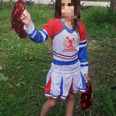 תחפושת להחלפה: מעודדת בצבעי אדום וכחול ✨ — נוף איילון